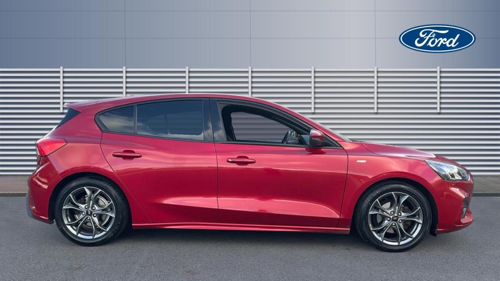 Ford Focus 1.0 EcoBoost Hybrid mHEV 125 ST-Line Edition 5dr Petrol Hatchback - Image 5