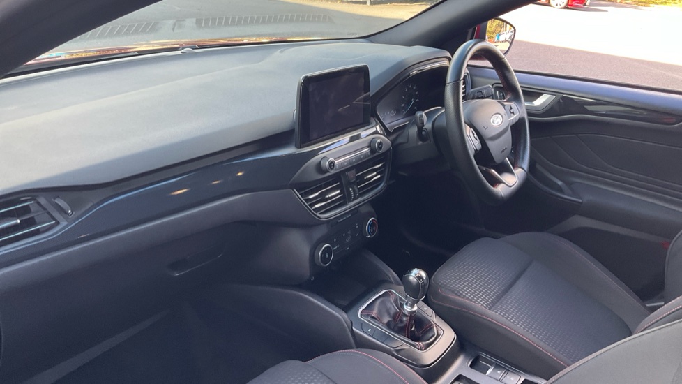 Ford Focus 1.0 EcoBoost Hybrid mHEV 125 ST-Line Edition 5dr Petrol Hatchback - Image 9