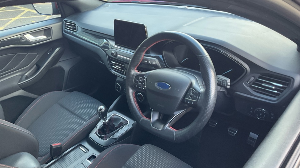 Ford Focus 1.0 EcoBoost Hybrid mHEV 125 ST-Line Edition 5dr Petrol Hatchback - Image 11