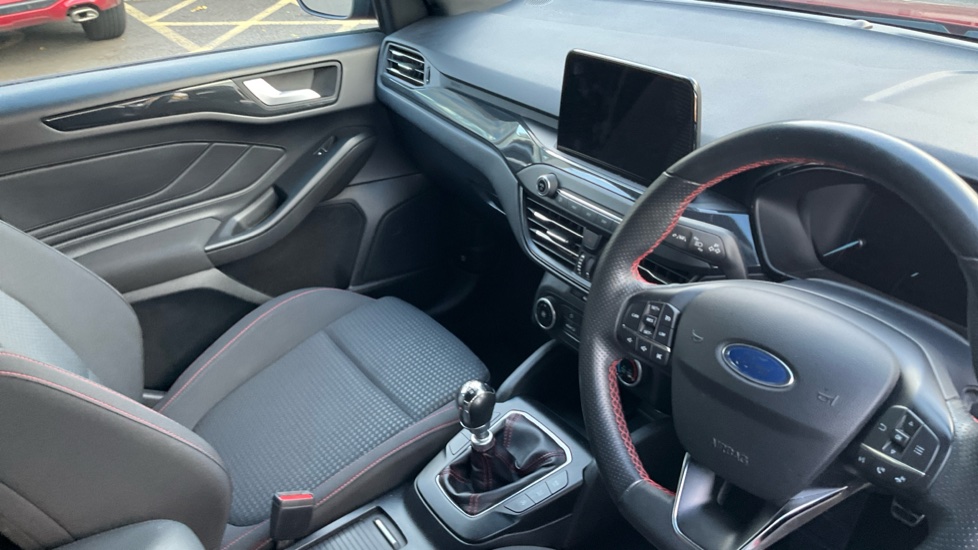 Ford Focus 1.0 EcoBoost Hybrid mHEV 125 ST-Line Edition 5dr Petrol Hatchback - Image 14