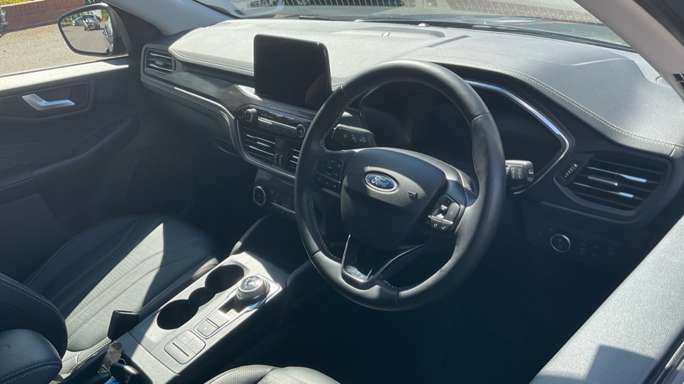 Ford Kuga 2.5 FHEV Vignale 5dr CVT Hybrid Estate - Image 11