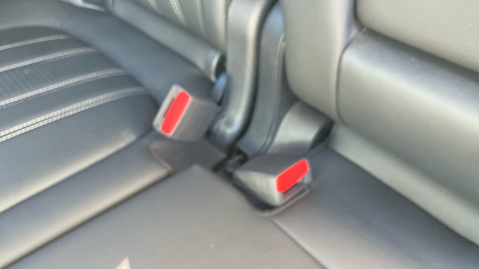 Ford Kuga 2.5 FHEV Vignale 5dr CVT Hybrid Estate - Image 17