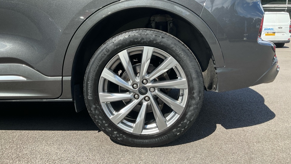 Ford Kuga 2.5 FHEV Vignale 5dr CVT Hybrid Estate - Image 21