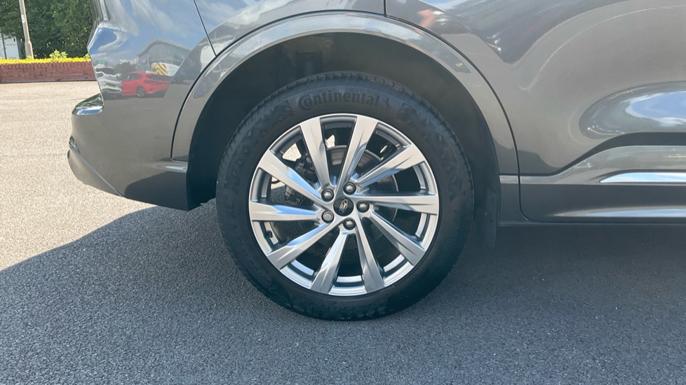 Ford Kuga 2.5 FHEV Vignale 5dr CVT Hybrid Estate - Image 25