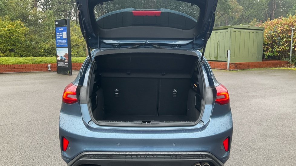 Ford Focus 1.0 EcoBoost ST-Line 5dr Petrol Hatchback - Image 4
