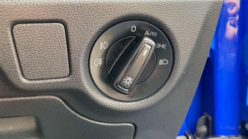 Skoda Kamiq 1.0 TSI 110 Monte Carlo 5dr Petrol Hatchback - Image 29