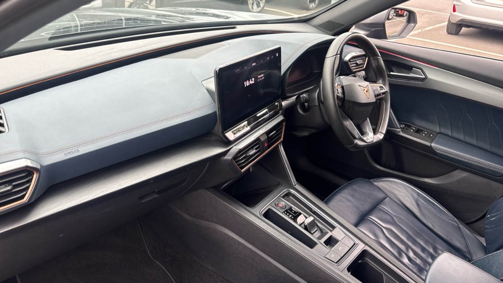 CUPRA Formentor 1.5 TSI 150 V2 5dr DSG Petrol Estate - Image 9