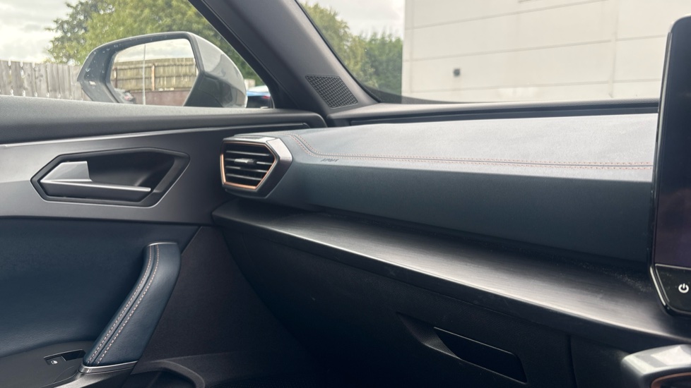 CUPRA Formentor 1.5 TSI 150 V2 5dr DSG Petrol Estate - Image 32