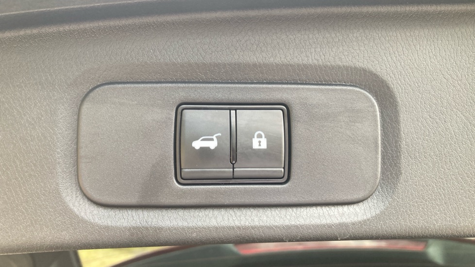 Nissan Qashqai 1.5 E-Power Tekna 5dr Auto Hybrid Hatchback - Image 24