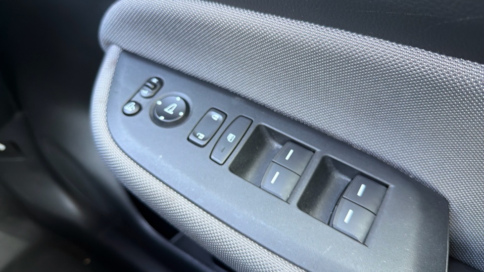 Honda Jazz 1.5 i-MMD Hybrid Crosstar EX 5dr eCVT Hybrid Hatchback - Image 26