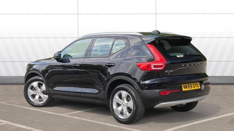Volvo XC40 1.5 T3 [163] Momentum 5dr Petrol Estate - Image 2