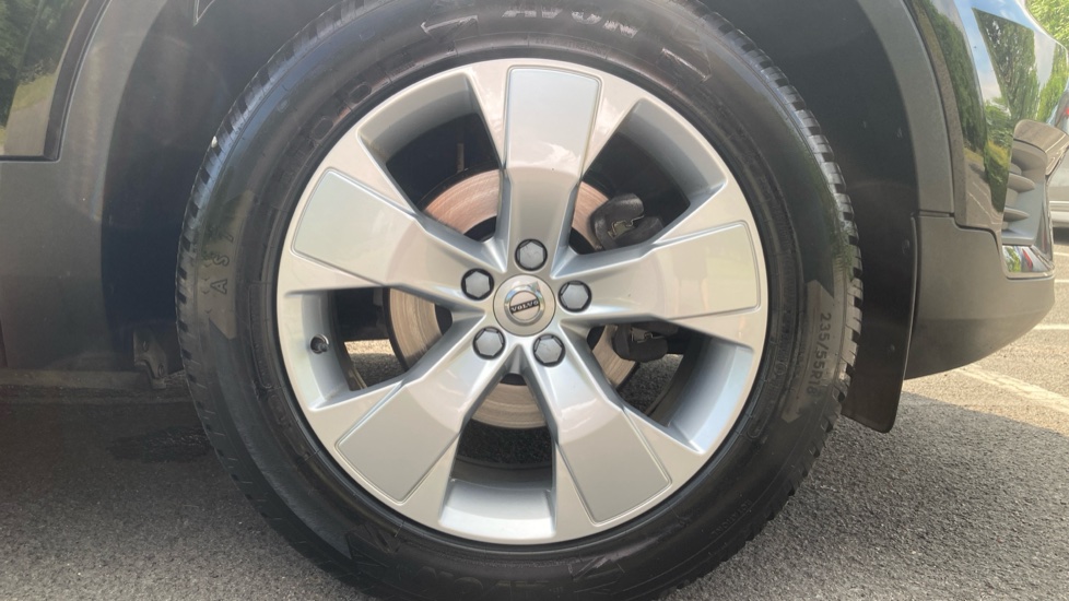 Volvo XC40 1.5 T3 [163] Momentum 5dr Petrol Estate - Image 7