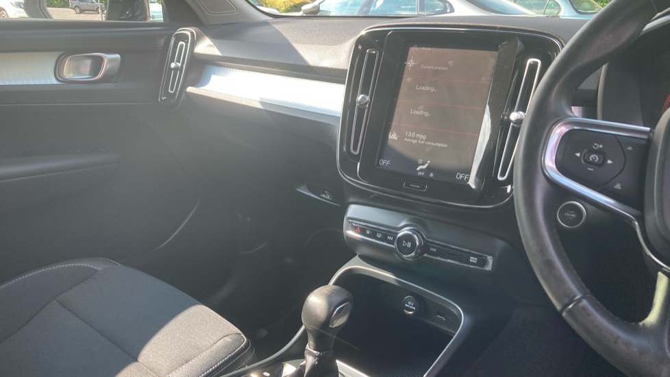 Volvo XC40 1.5 T3 [163] Momentum 5dr Petrol Estate - Image 14
