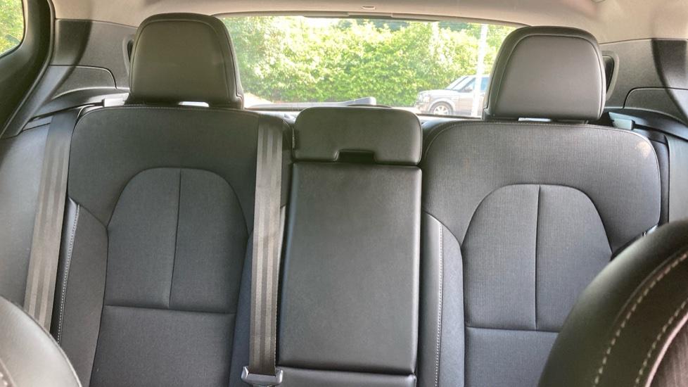 Volvo XC40 1.5 T3 [163] Momentum 5dr Petrol Estate - Image 15