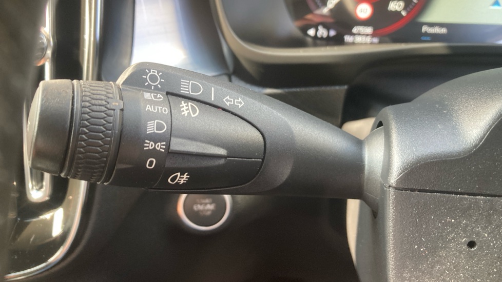 Volvo XC40 1.5 T3 [163] Momentum 5dr Petrol Estate - Image 28
