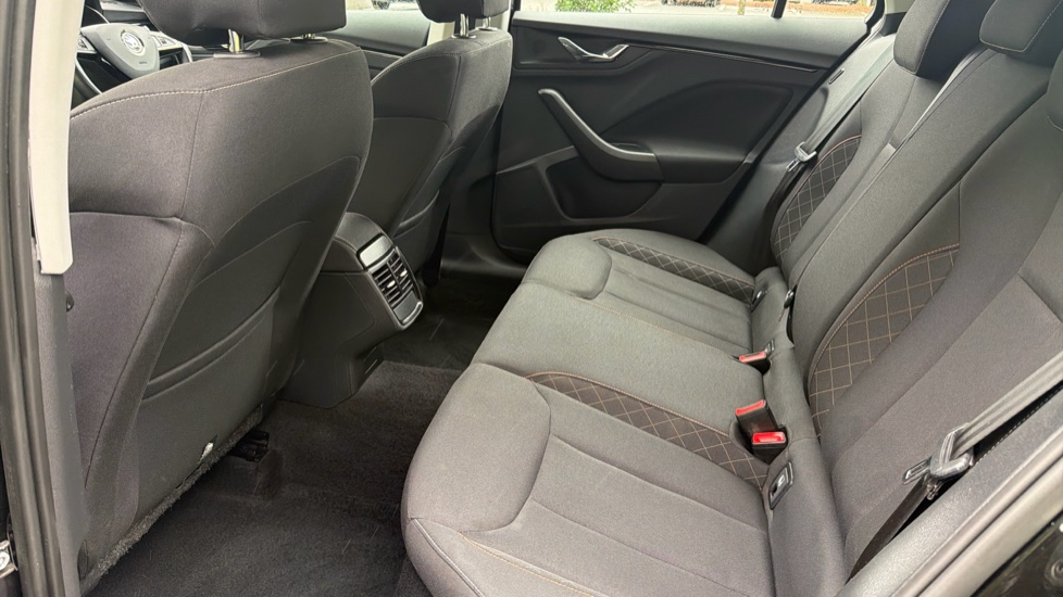 Skoda Kamiq 1.0 TSI SE 5dr Petrol Hatchback - Image 16
