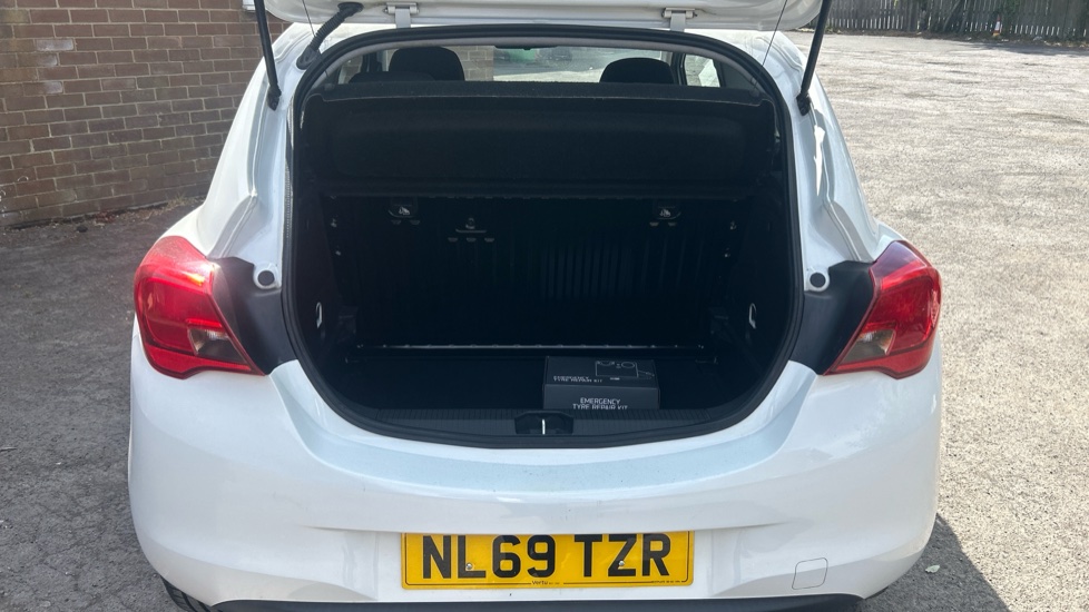 Vauxhall Corsa 1.4 [75] Griffin 3dr Petrol Hatchback - Image 4