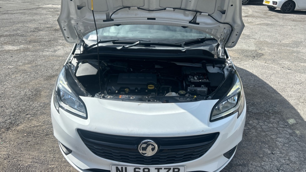 Vauxhall Corsa 1.4 [75] Griffin 3dr Petrol Hatchback - Image 8