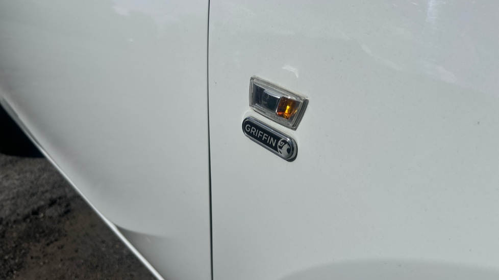 Vauxhall Corsa 1.4 [75] Griffin 3dr Petrol Hatchback - Image 31
