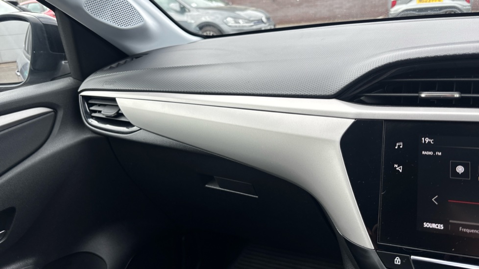 Vauxhall Corsa 1.2 Turbo SE 5dr Petrol Hatchback - Image 29