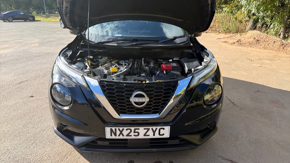 Nissan Juke 1.0 DiG-T Tekna 5dr Petrol Hatchback - Image 8