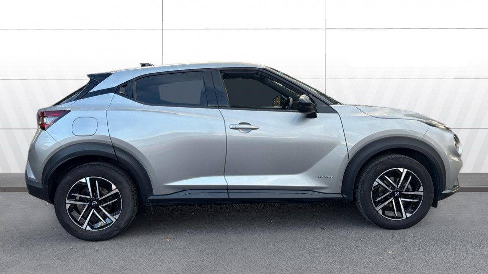 Nissan Juke 1.6 Hybrid N-Connecta 5dr Auto Hybrid Hatchback - Image 5