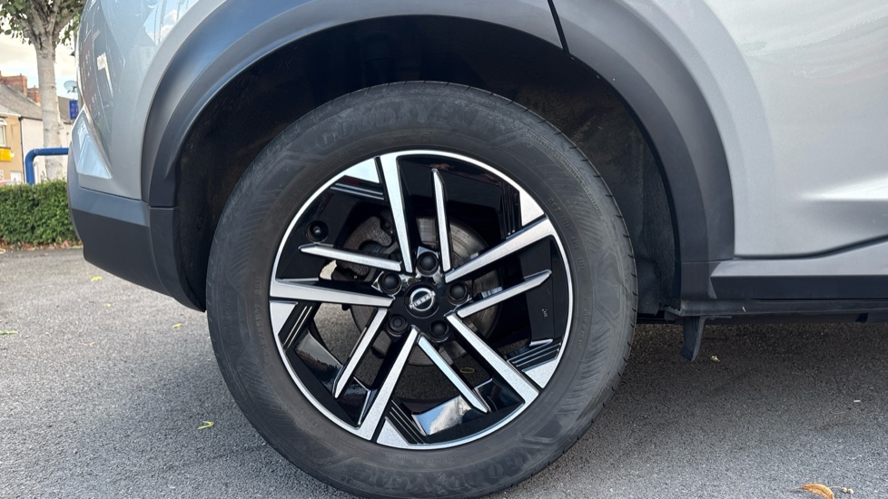 Nissan Juke 1.6 Hybrid N-Connecta 5dr Auto Hybrid Hatchback - Image 7