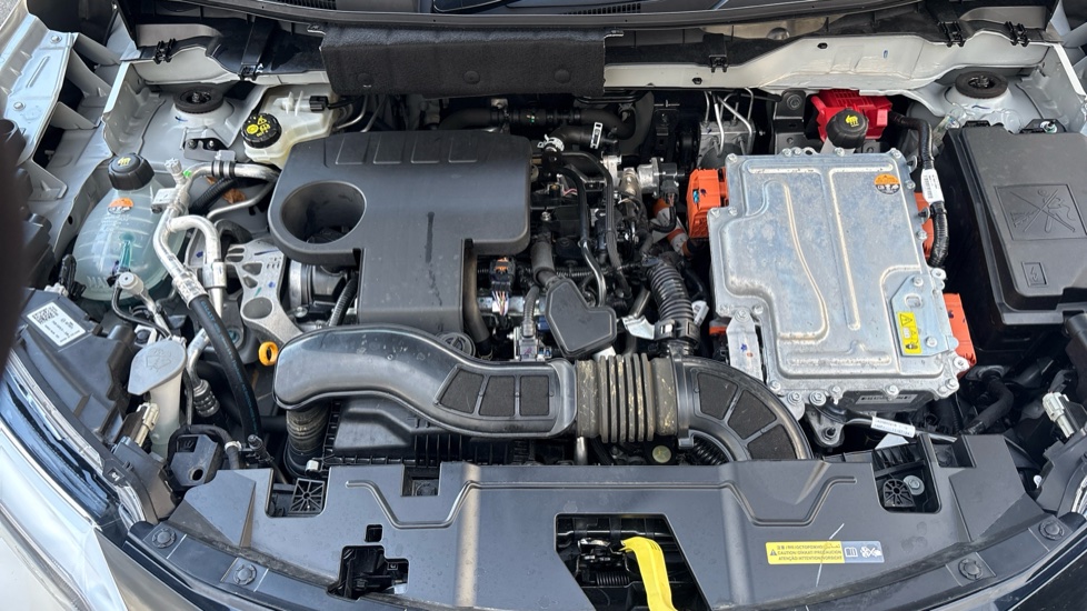 Nissan Juke 1.6 Hybrid N-Connecta 5dr Auto Hybrid Hatchback - Image 8