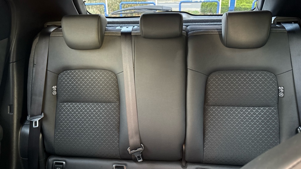 Nissan Juke 1.6 Hybrid N-Connecta 5dr Auto Hybrid Hatchback - Image 15