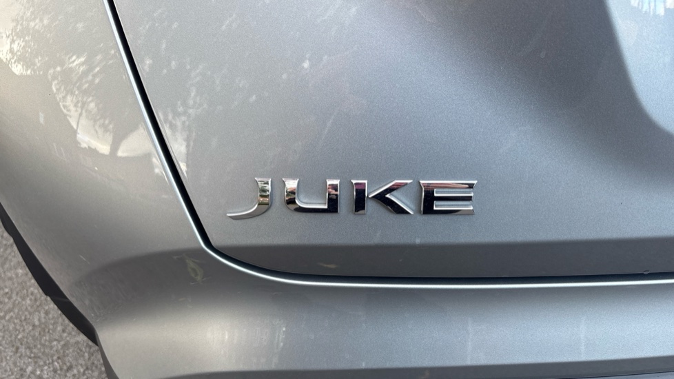 Nissan Juke 1.6 Hybrid N-Connecta 5dr Auto Hybrid Hatchback - Image 21