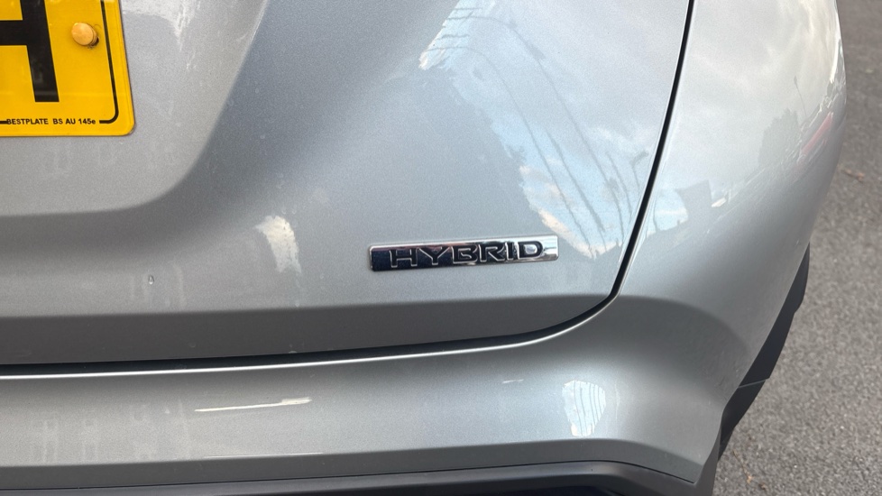 Nissan Juke 1.6 Hybrid N-Connecta 5dr Auto Hybrid Hatchback - Image 23