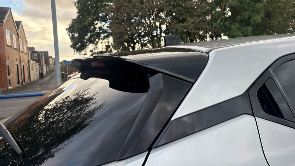 Nissan Juke 1.6 Hybrid N-Connecta 5dr Auto Hybrid Hatchback - Image 24