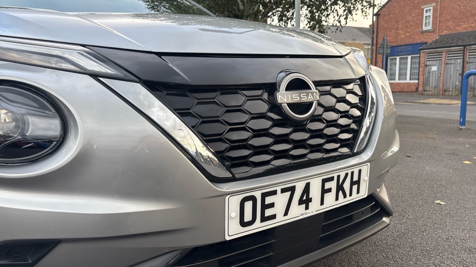 Nissan Juke 1.6 Hybrid N-Connecta 5dr Auto Hybrid Hatchback - Image 28