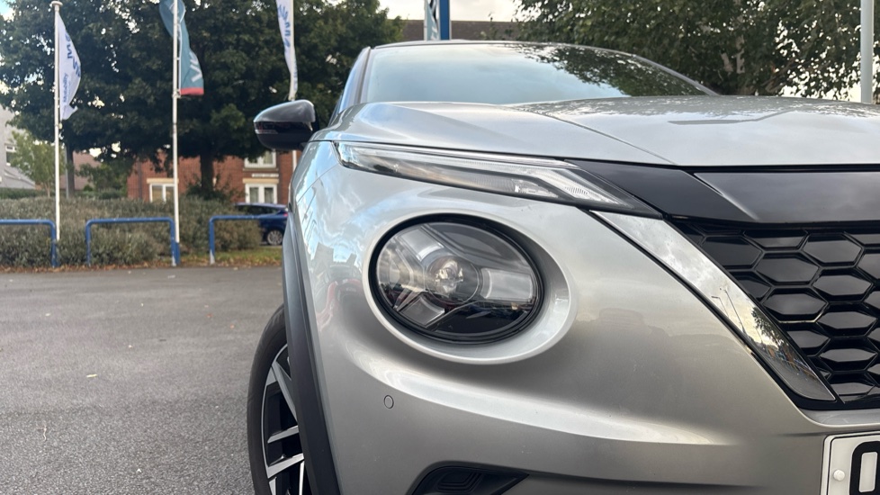 Nissan Juke 1.6 Hybrid N-Connecta 5dr Auto Hybrid Hatchback - Image 29