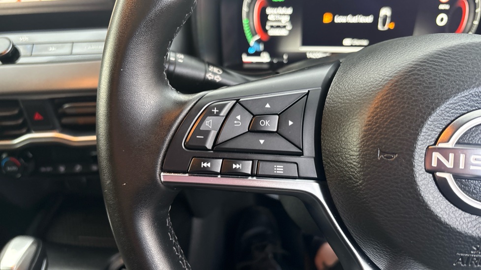 Nissan Juke 1.6 Hybrid N-Connecta 5dr Auto Hybrid Hatchback - Image 36