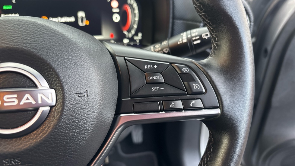 Nissan Juke 1.6 Hybrid N-Connecta 5dr Auto Hybrid Hatchback - Image 37