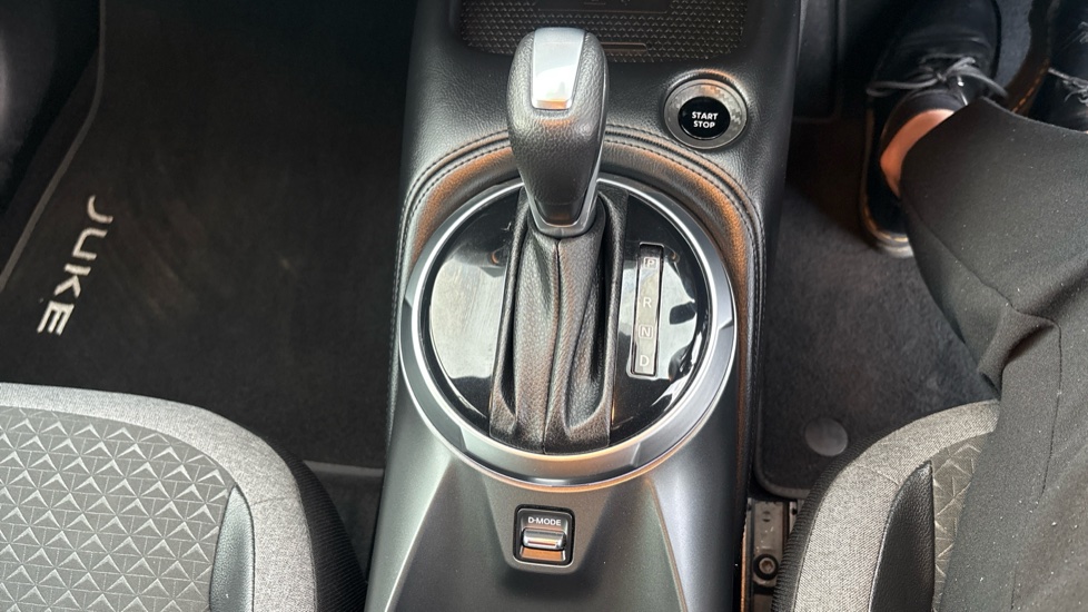 Nissan Juke 1.6 Hybrid N-Connecta 5dr Auto Hybrid Hatchback - Image 42