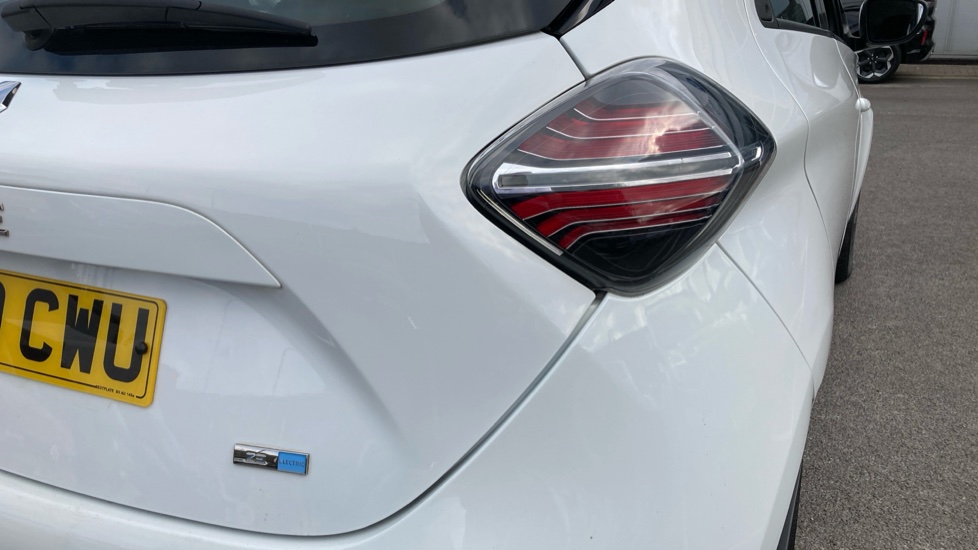 Renault Zoe 80kW i Iconic R110 50kWh 5dr Auto Electric Hatchback - Image 23