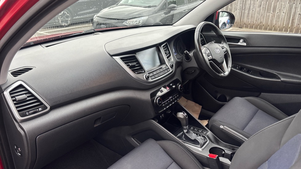 Hyundai TUCSON 1.7 CRDi Blue Drive SE Nav 5dr 2WD DCT Diesel Estate - Image 9
