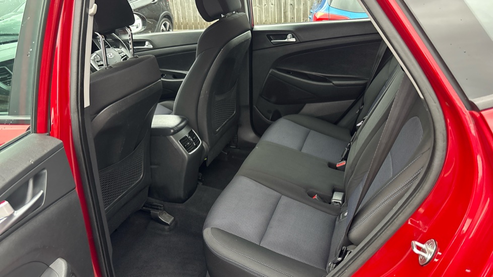 Hyundai TUCSON 1.7 CRDi Blue Drive SE Nav 5dr 2WD DCT Diesel Estate - Image 16