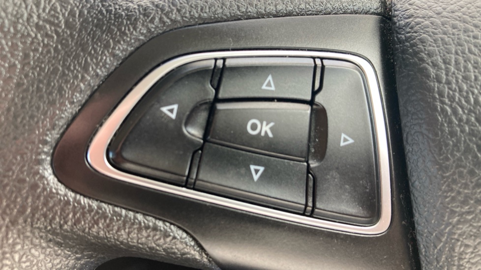 Ford Focus 1.0 EcoBoost Style 5dr Petrol Hatchback - Image 23