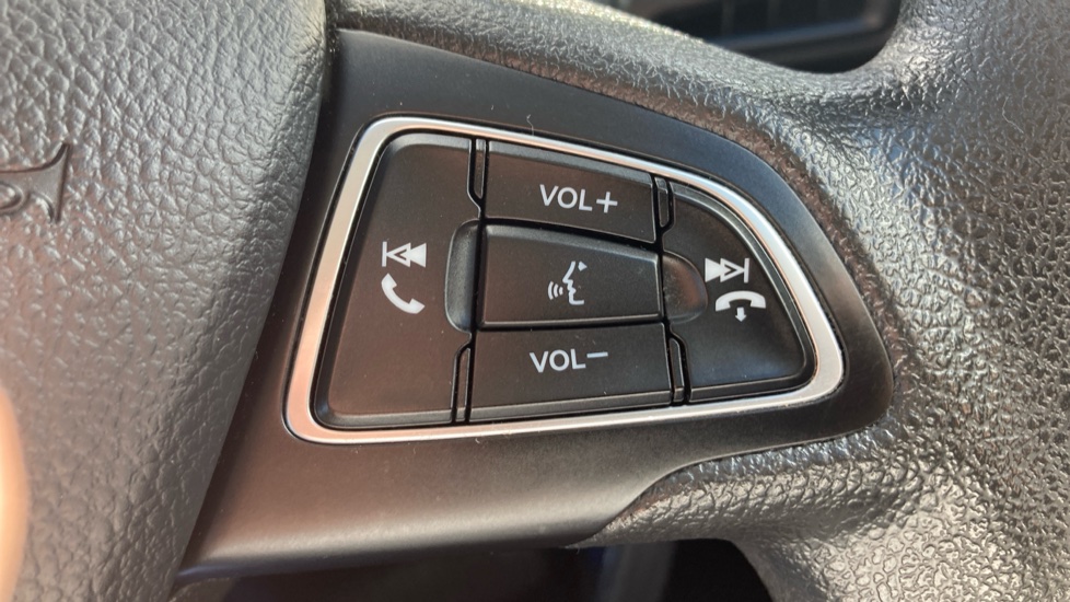 Ford Focus 1.0 EcoBoost Style 5dr Petrol Hatchback - Image 24