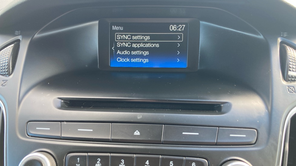 Ford Focus 1.0 EcoBoost Style 5dr Petrol Hatchback - Image 28