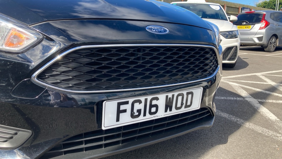 Ford Focus 1.0 EcoBoost Style 5dr Petrol Hatchback - Image 32