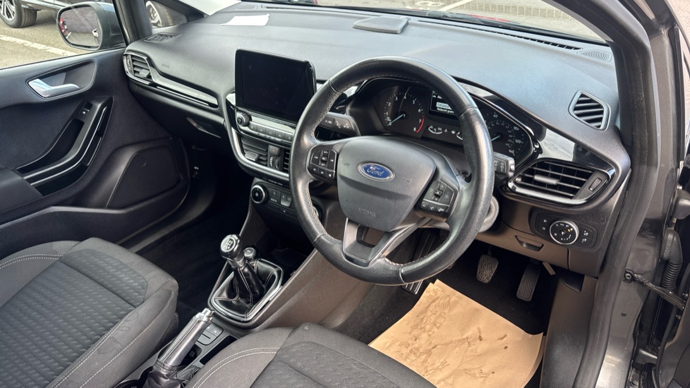 Ford Fiesta 1.1 Zetec 3dr Petrol Hatchback - Image 11