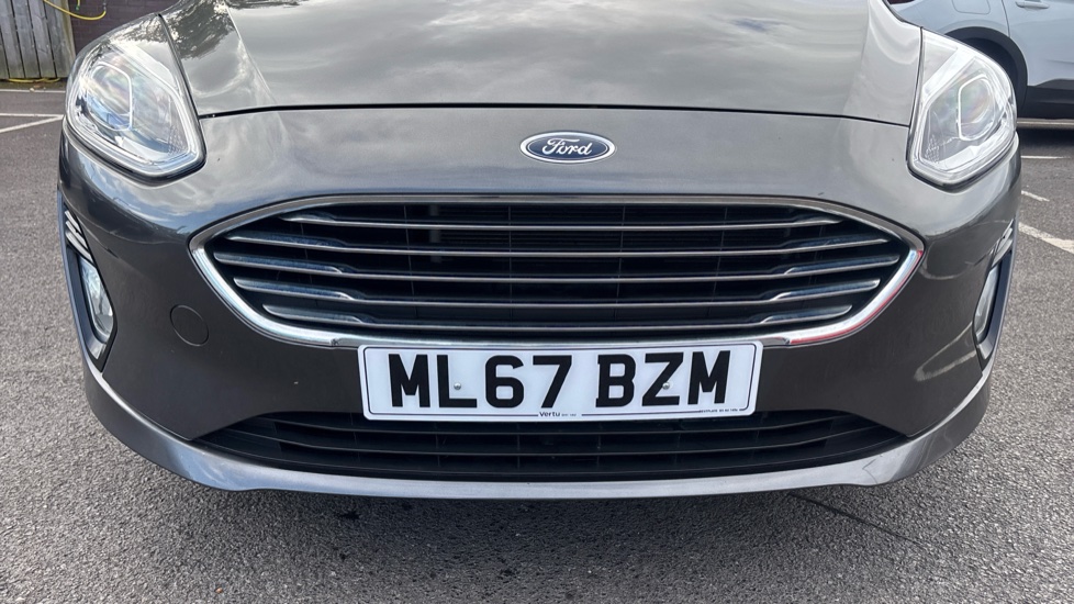 Ford Fiesta 1.1 Zetec 3dr Petrol Hatchback - Image 22