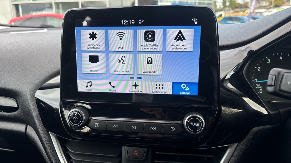 Ford Fiesta 1.1 Zetec 3dr Petrol Hatchback - Image 36