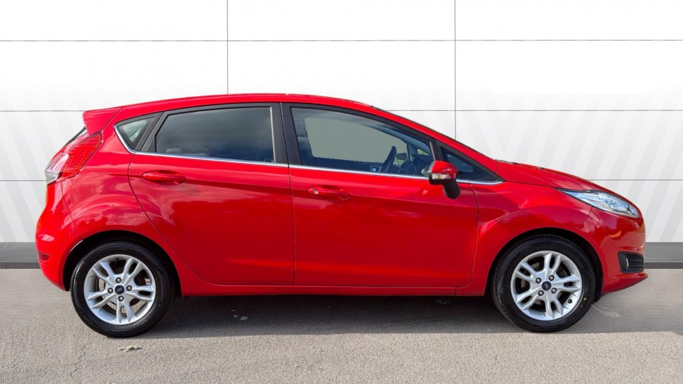 Ford Fiesta 1.25 82 Zetec 5dr Petrol Hatchback - Image 5
