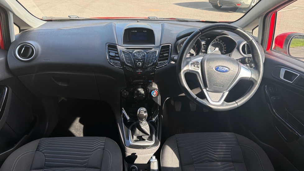 Ford Fiesta 1.25 82 Zetec 5dr Petrol Hatchback - Image 10