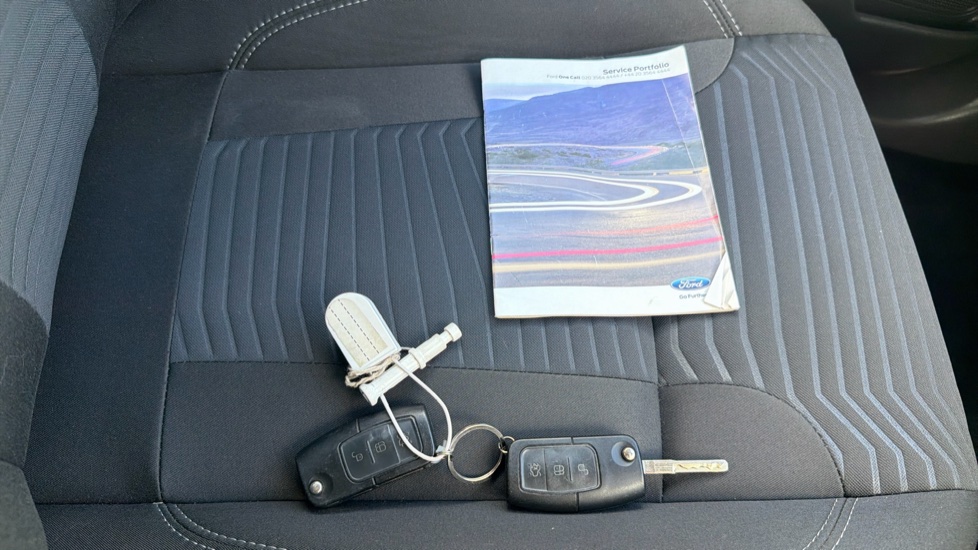 Ford Fiesta 1.25 82 Zetec 5dr Petrol Hatchback - Image 19